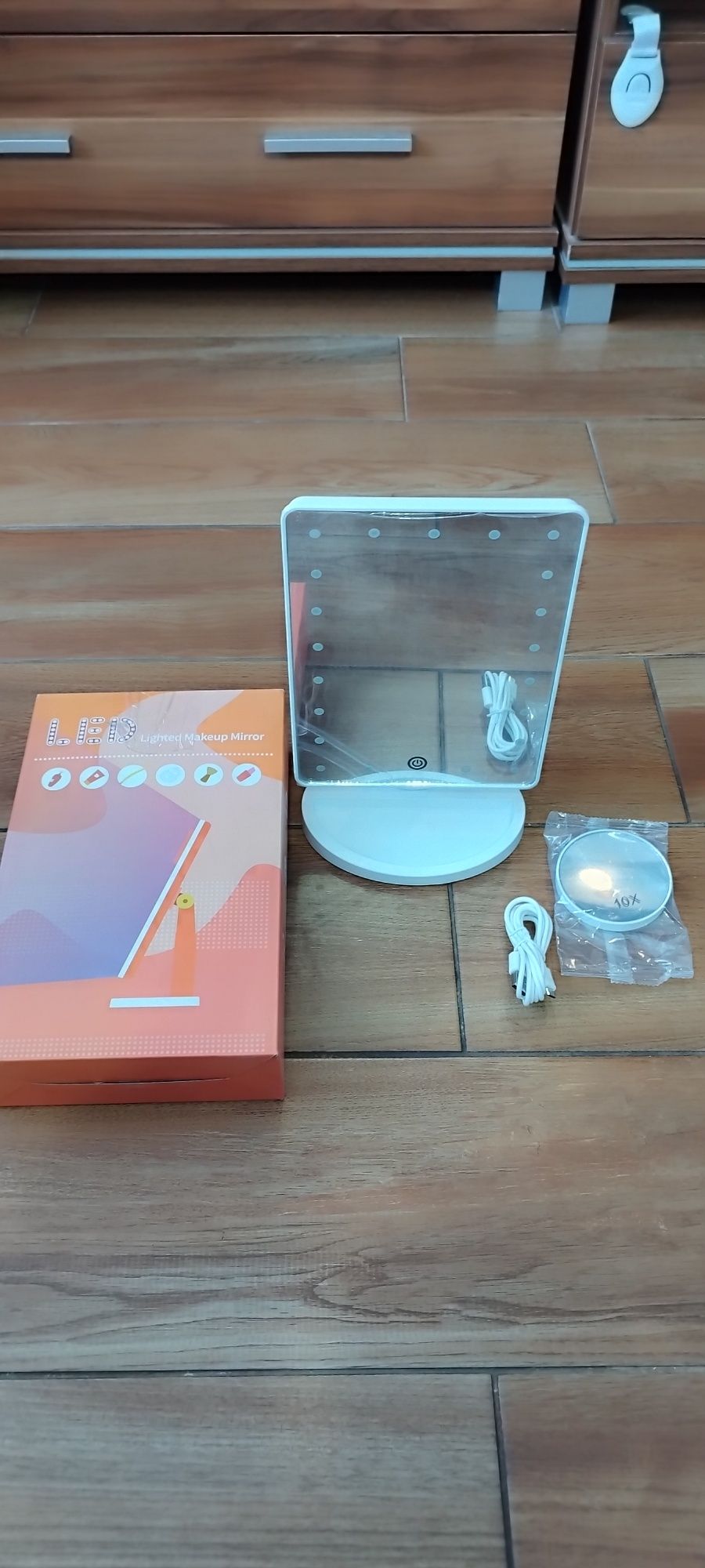 Lustro LED do makijażu