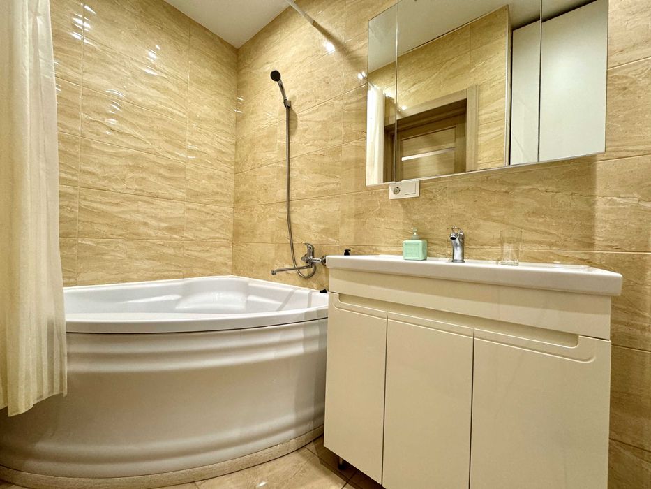 ApartPoltava 2-кімн у НОВОБУДОВІ закритий двір,велика ВАННА, ПОДОБОВО