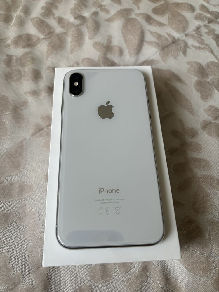 Продам Iphone X 64