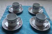 Conjunto 4 chávenas de café + pires, made in China