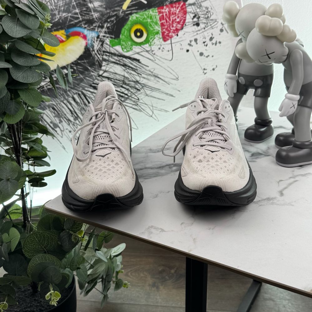 Кросівки Hoka Clifton 9 44.5 розмір 4976