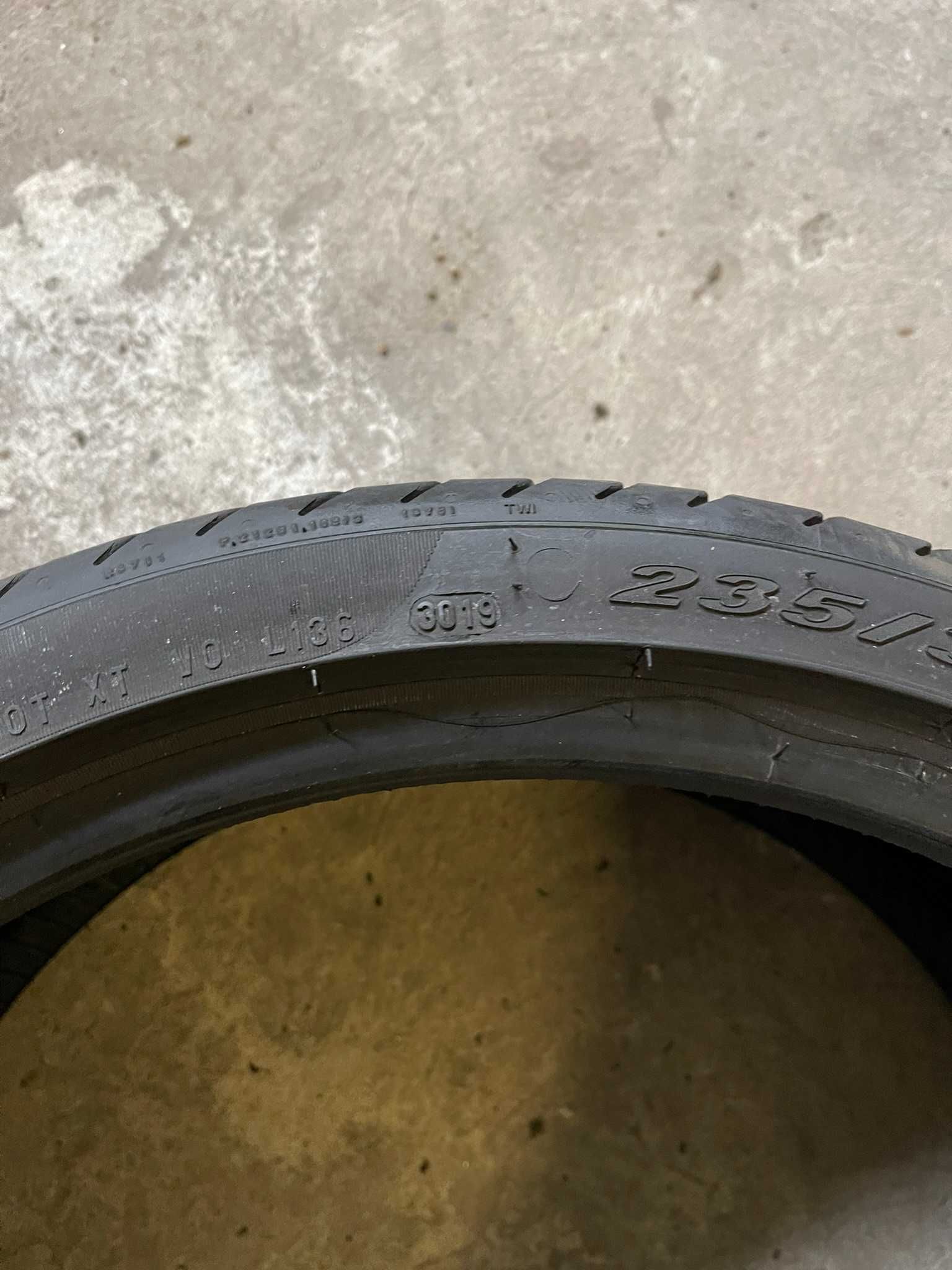 235/35 ZR19 Pirelli PZero 91Y RO1 M0 3ШТ В НАЛИЧИИ