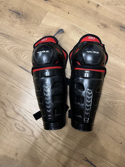 Nagolenniki hokejowe CCM RBZ 90 Youth