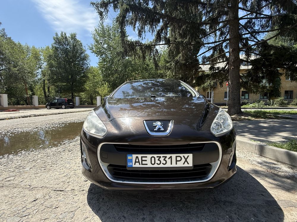 Продам свое авто Peugeot 308