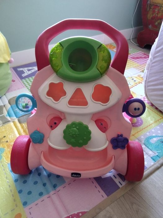 Carrinho para ajudar a andar