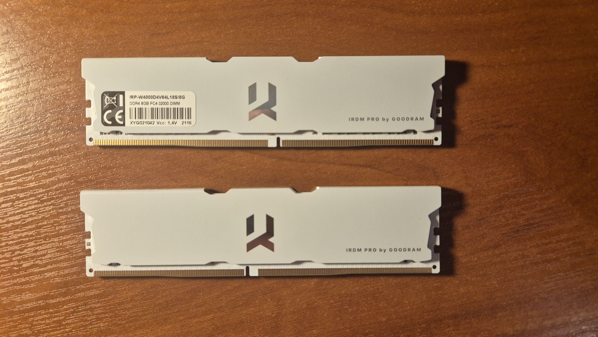 Оперативна пам'ять IRDM PRO DDR4 2x8GB 4000MHZ у хорошому стані