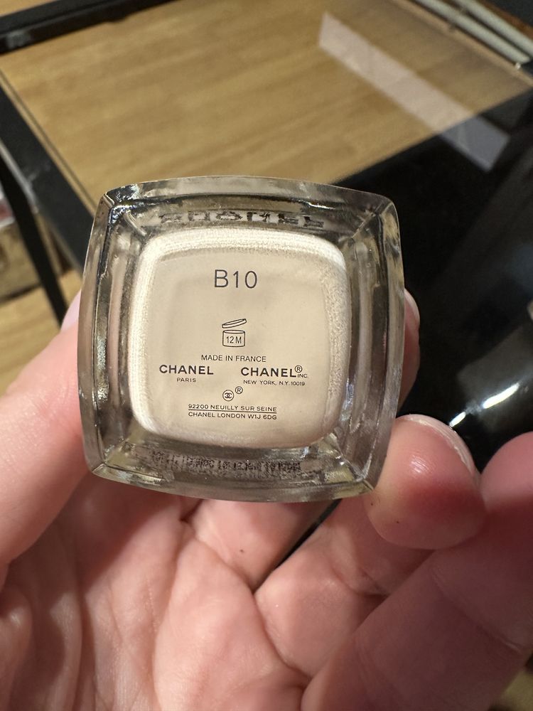 Les beige chanel podklad b10