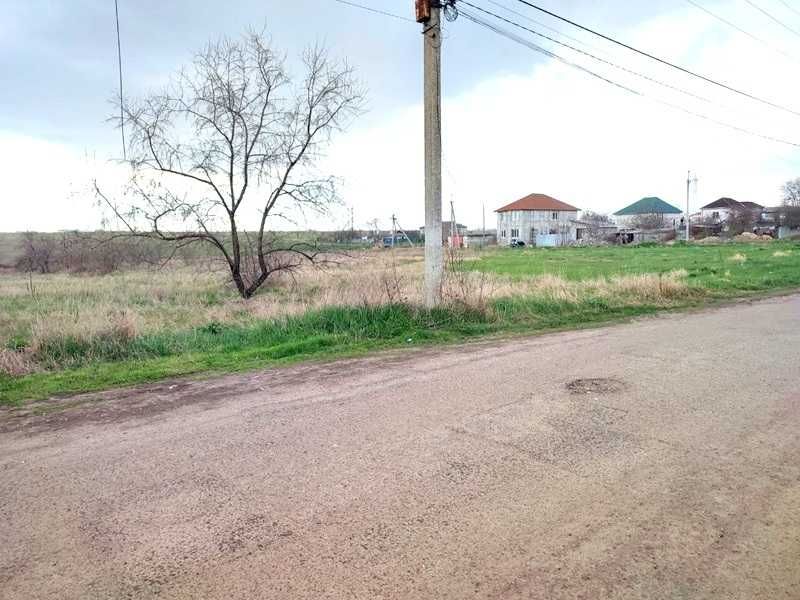 70 соток коммерческого назначения  район 2х Столбов. код 327573