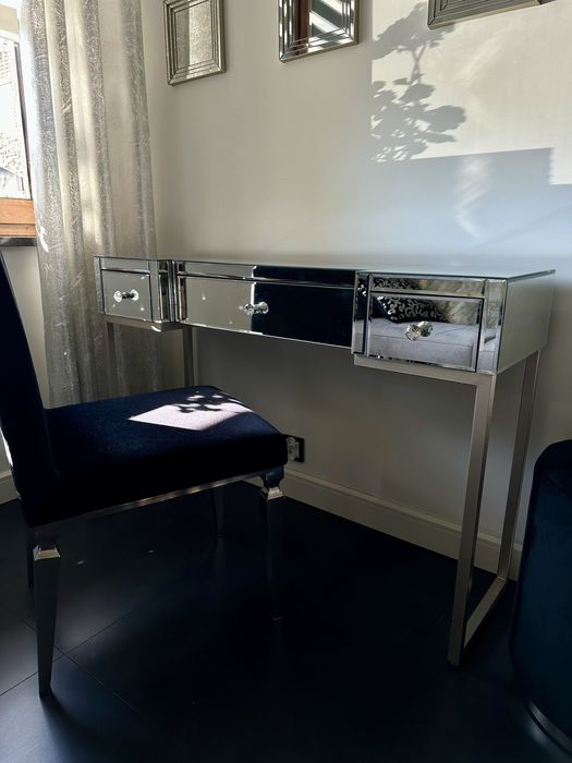 Biuro konsola glamour lustrzana Westwing