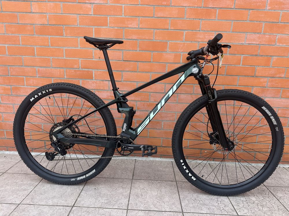 Nova!! Bicicleta btt roda 29 suspensao total Carbono sid  Sunn Shamann