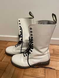 Dr Martens (white)