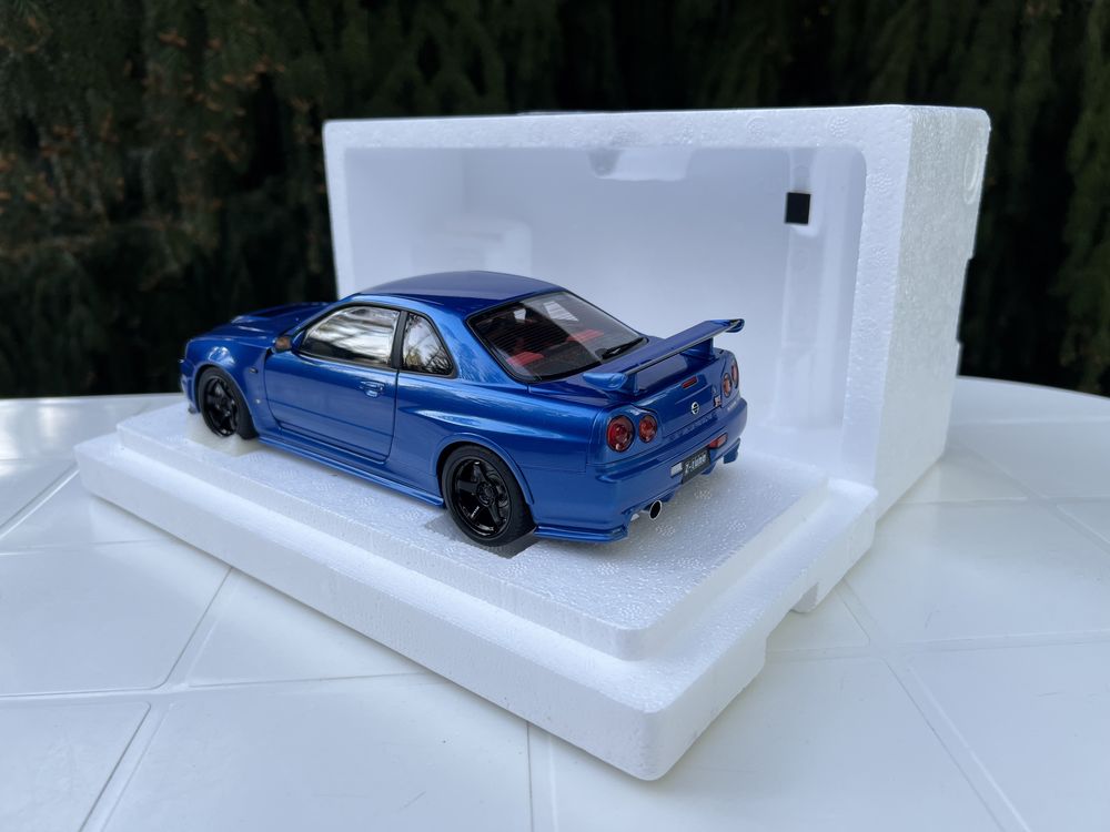 1:18 Autoart Nissan Skyline GT-R R-34 Nismo Z-tune