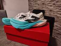 Sapatilhas New Balance Pacer (placa de carbono)