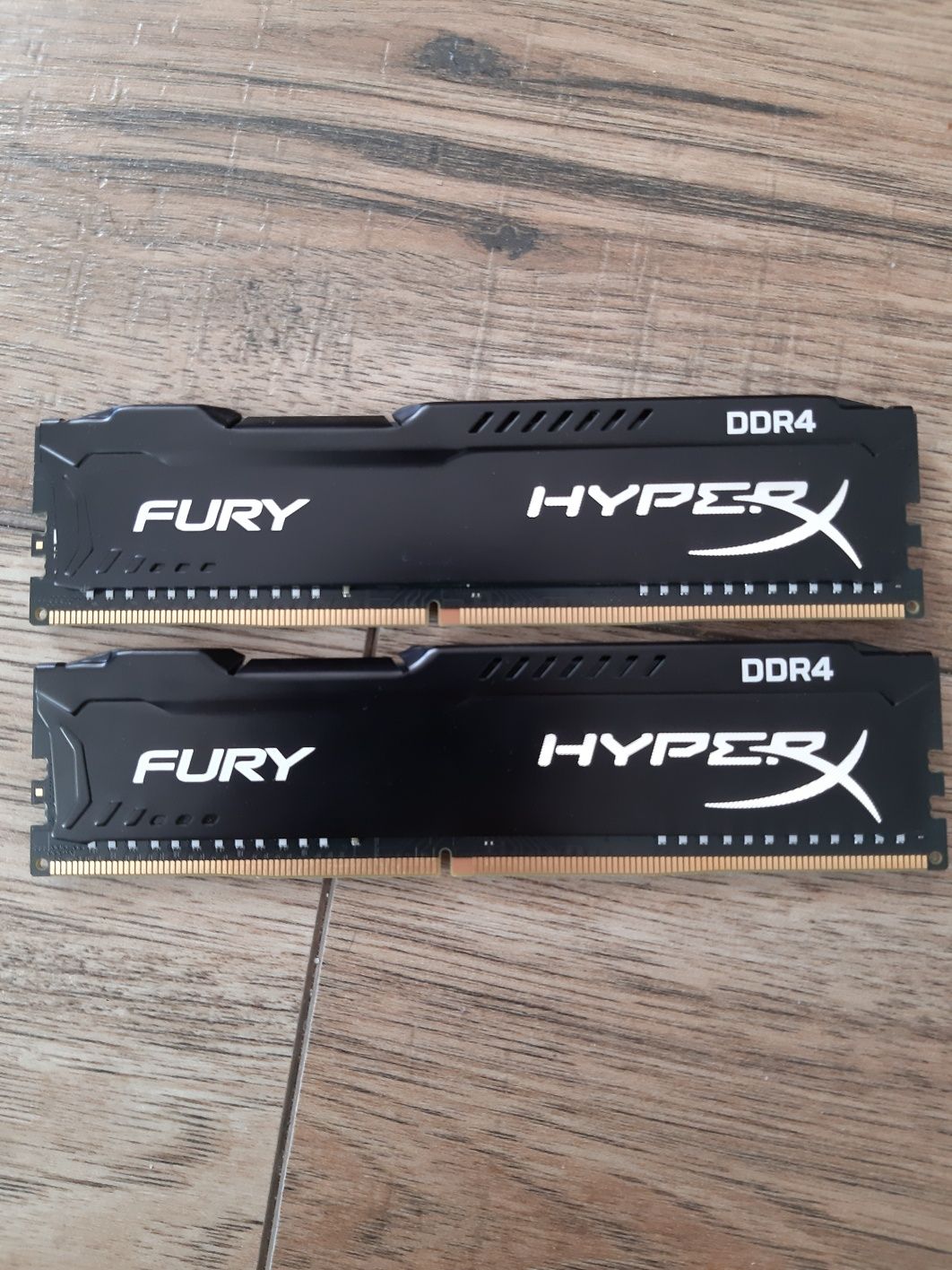 Pamięć ram 2x4GB 2400Mhz