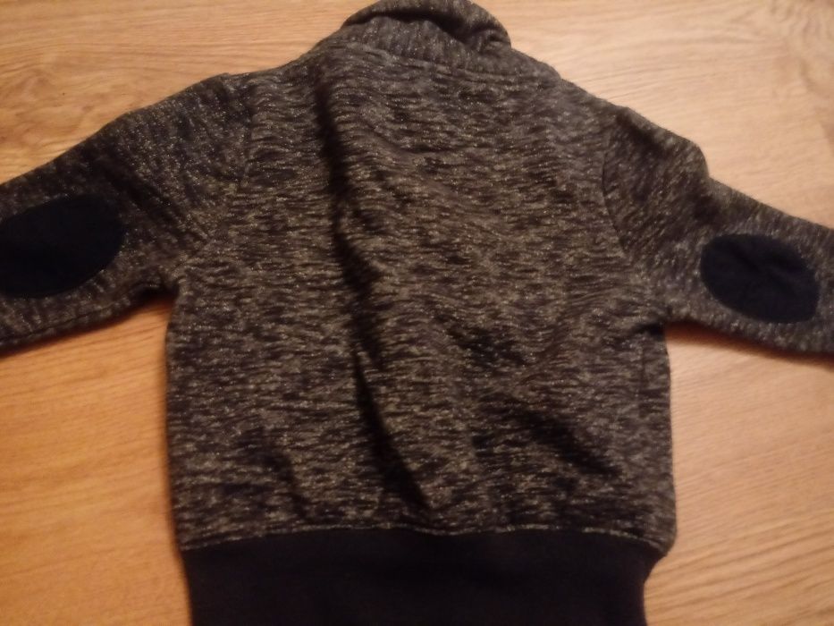 Elegancki sweter chłopięcy, rozpinany na guziki, rozmiar 86