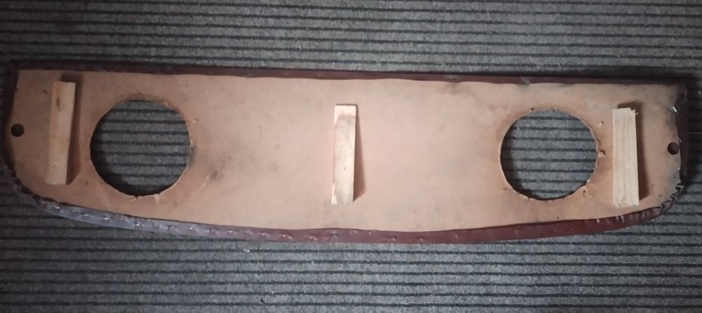 Продам заднюю полочку для муз.колонок Ваз2101-2107