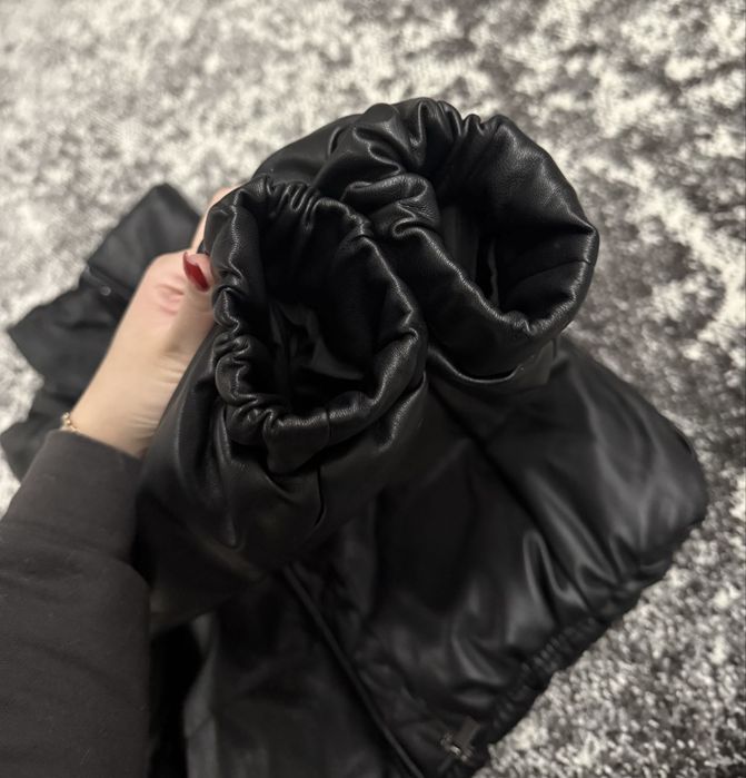 Зимняя куртка из экокожи reserved