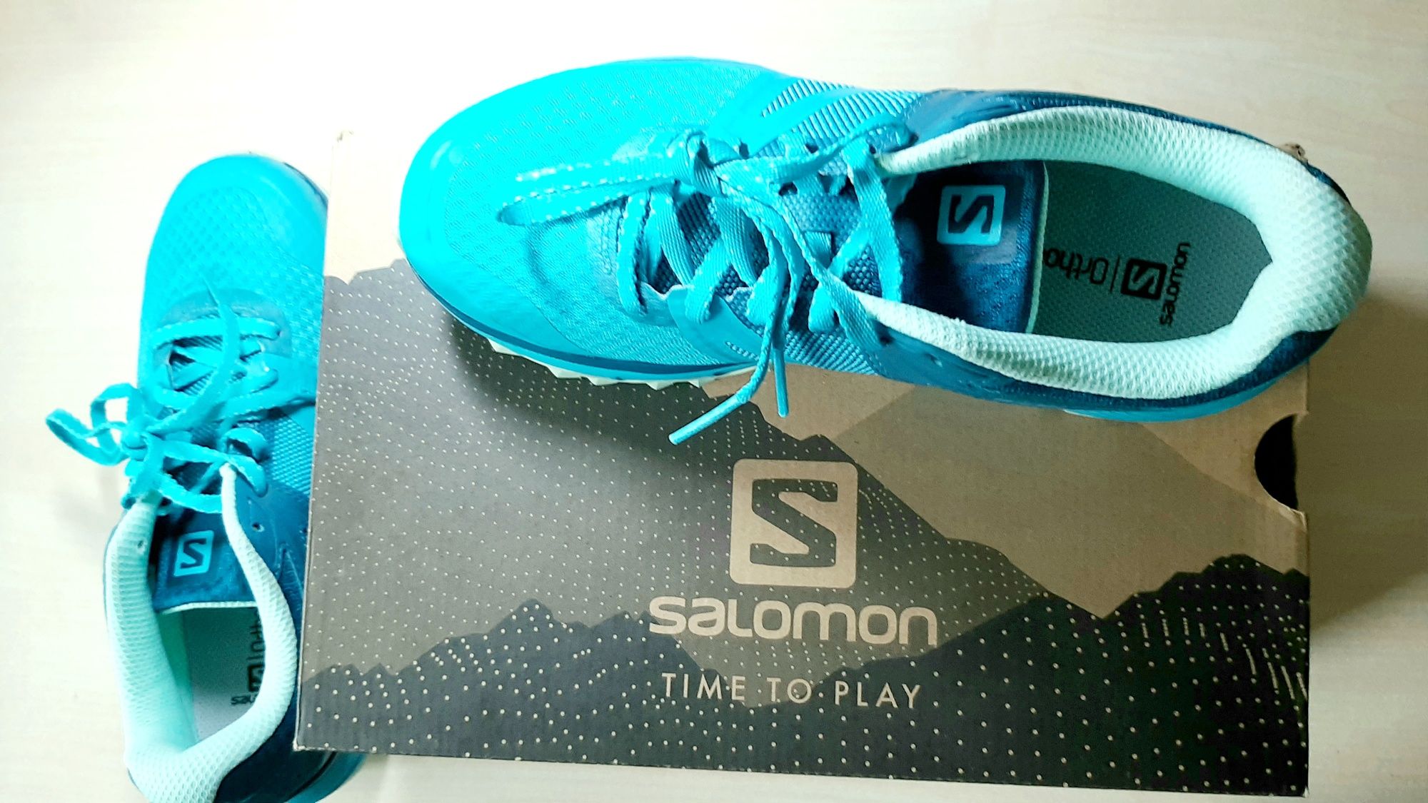 Кросівки жіночі Salomon