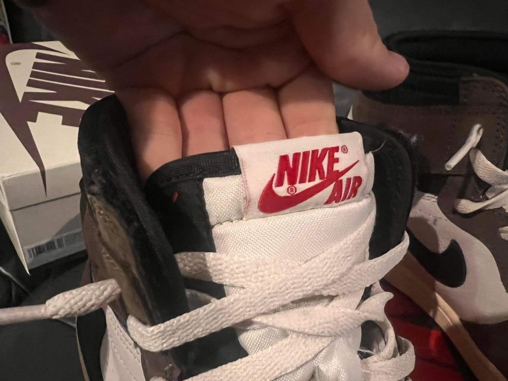 Air jordan 1 high og travis scott
