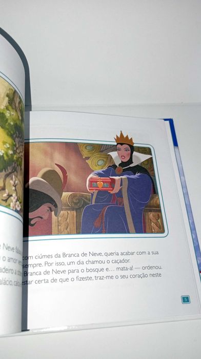 Branca de Neve e os sete Anões - Conto Solidário