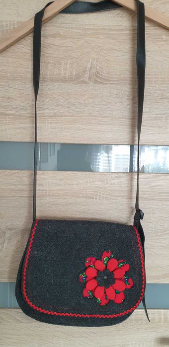 Nowa torebka filc górska