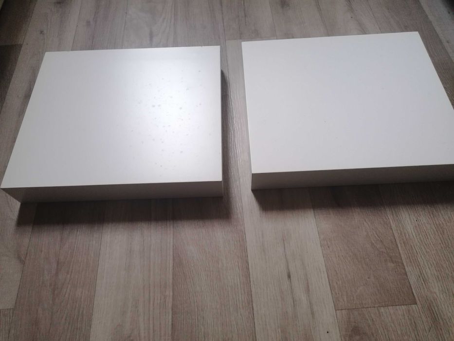 Półki (2 szt.) z ukrytym systemem mocowania