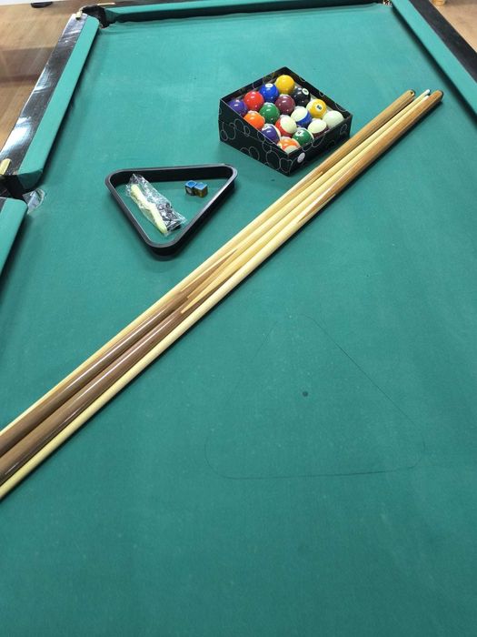 mesa de snooker usada c/pano e acessórios novos!!