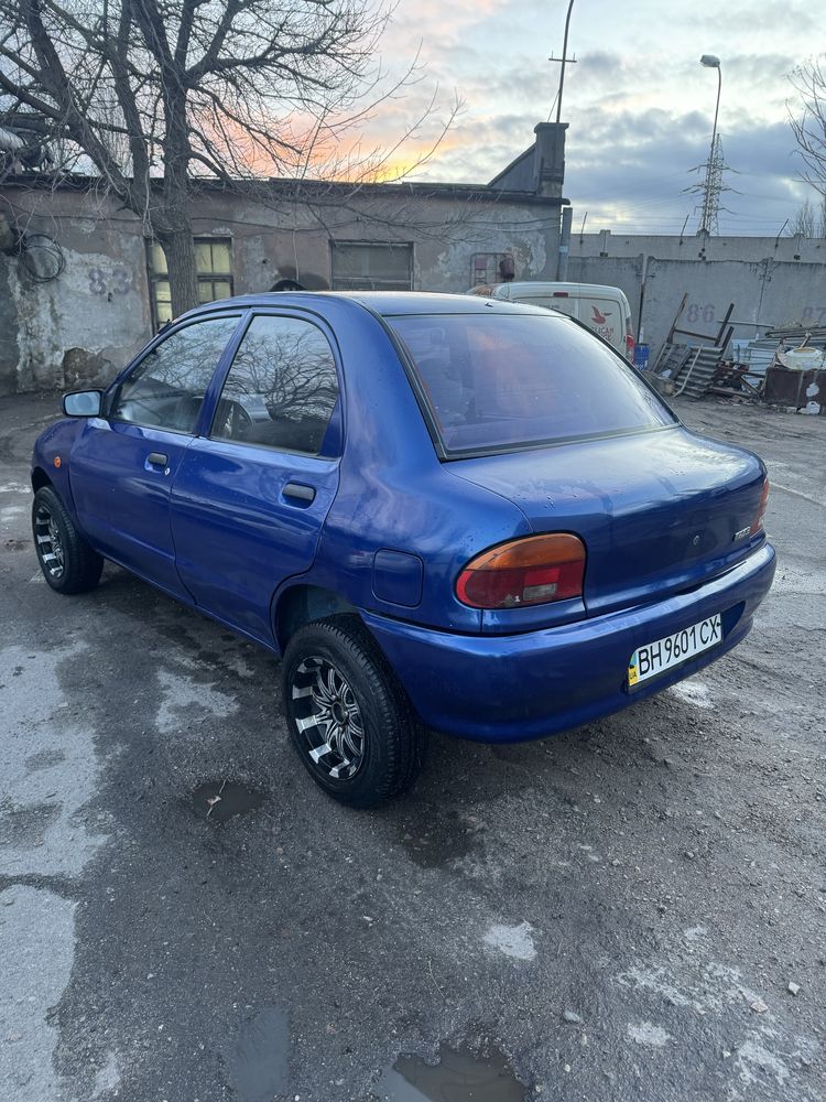 Продам Mazda 121 1991 года 1.3 Бензин