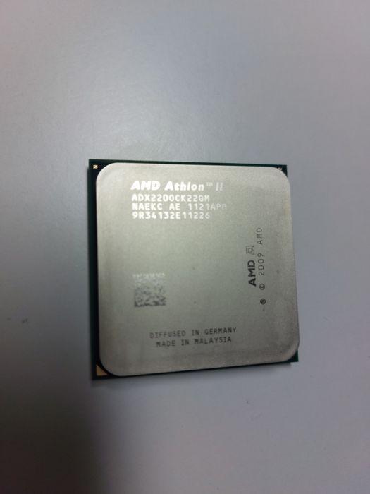 Процессор AMD Athlon II X2 220