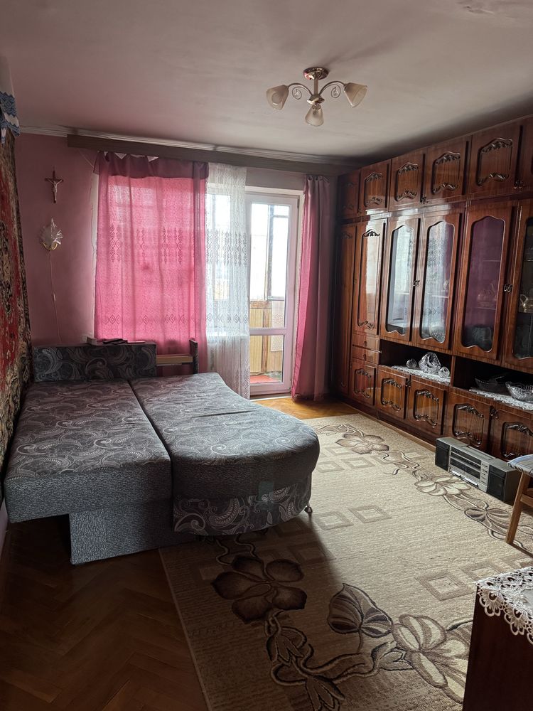 Продається двокімнатна квартира