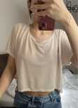 Beżowy crop top z krótkim rękawem 100% wiskoza