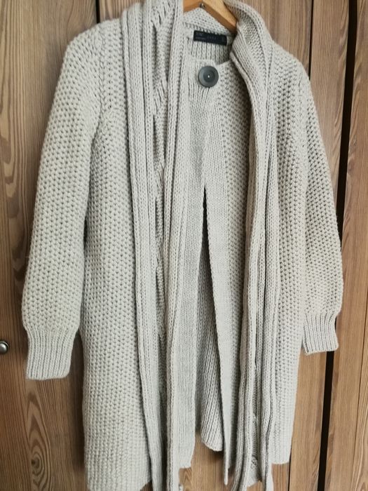 Zara, sweter, kargigan z szalem
