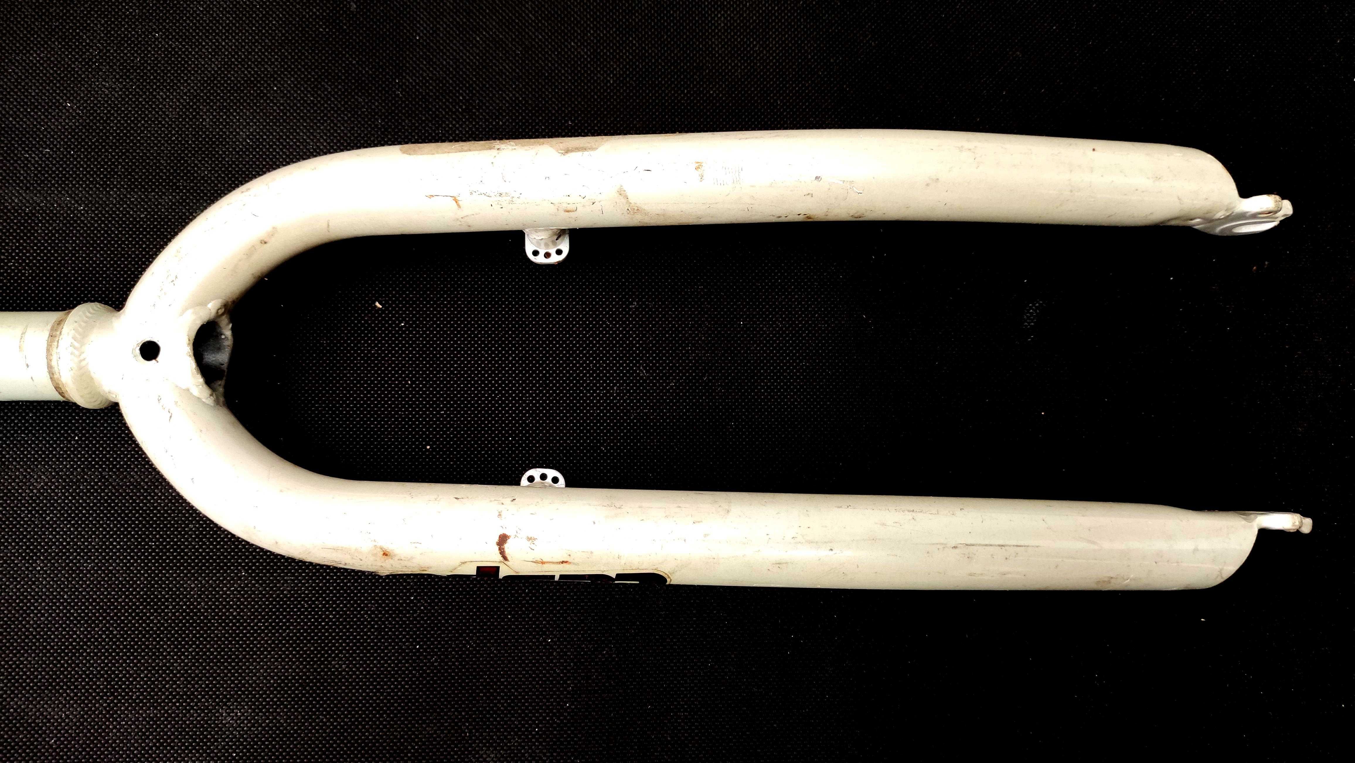 Lekki Widelec rowerowy stalowy LESPO 1 i 1/8' koło 26'' nr 247