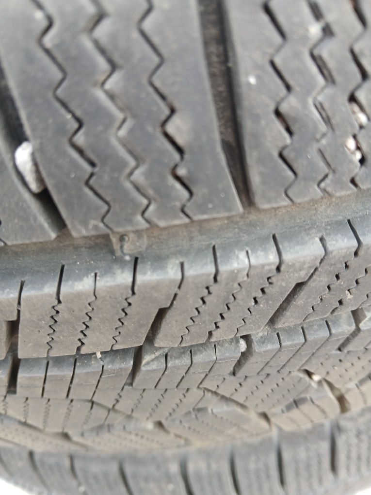 Opony zimowe Zeetex 225x60xR17 suv
