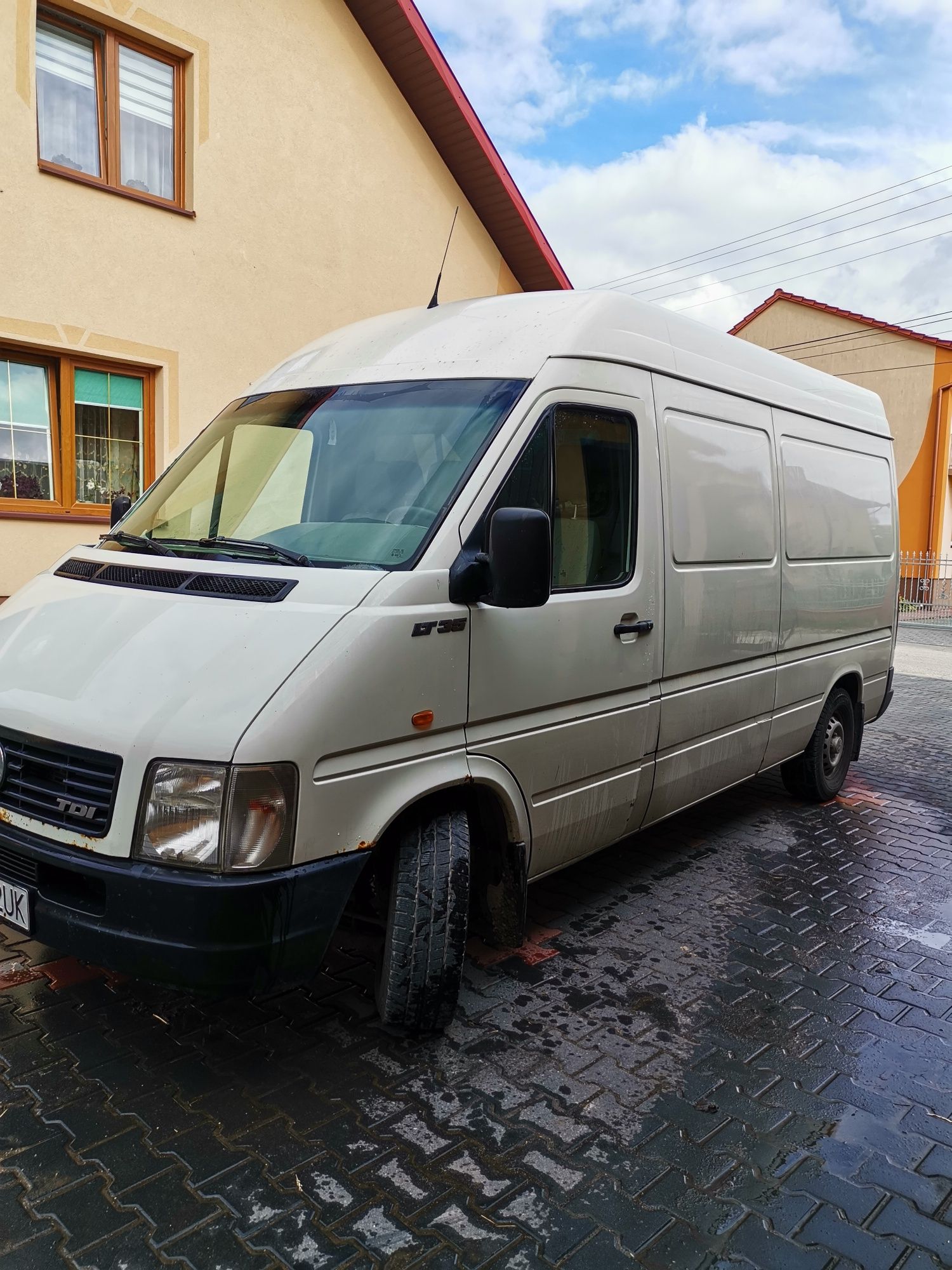 VW lt 35 2.5tdi średni