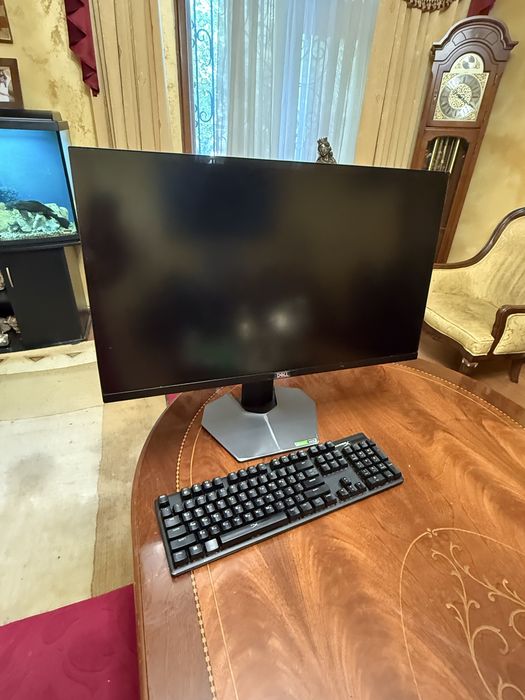 Продам монитор DELL