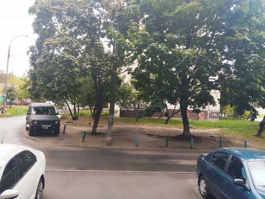 Продаж 3-кім   Автозаводська 39  Бережанська  Оболонський район