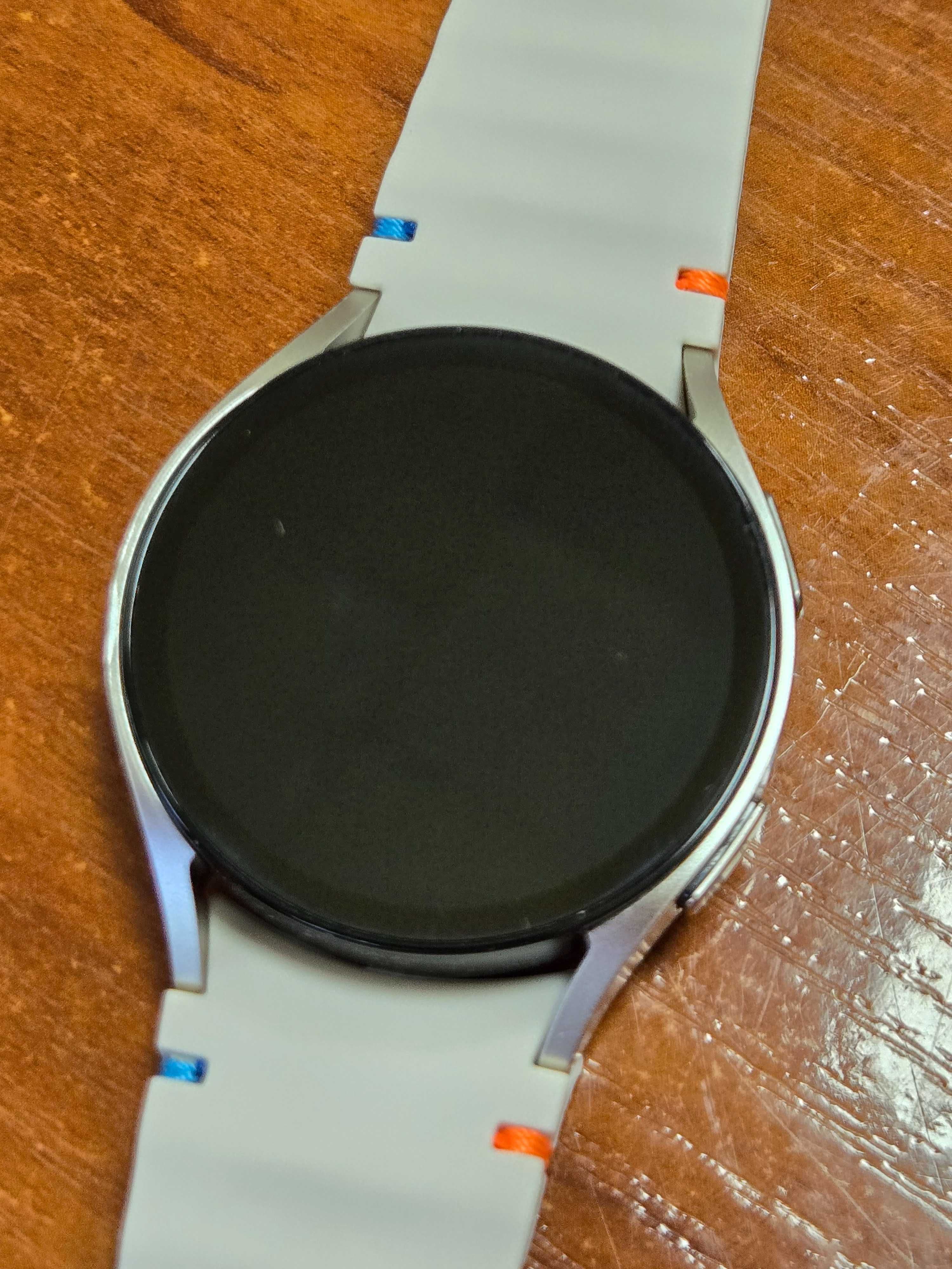 Смарт годинник Samsung Galaxy Watch6 40mm Wi-Fi Gold (SM-R930U).