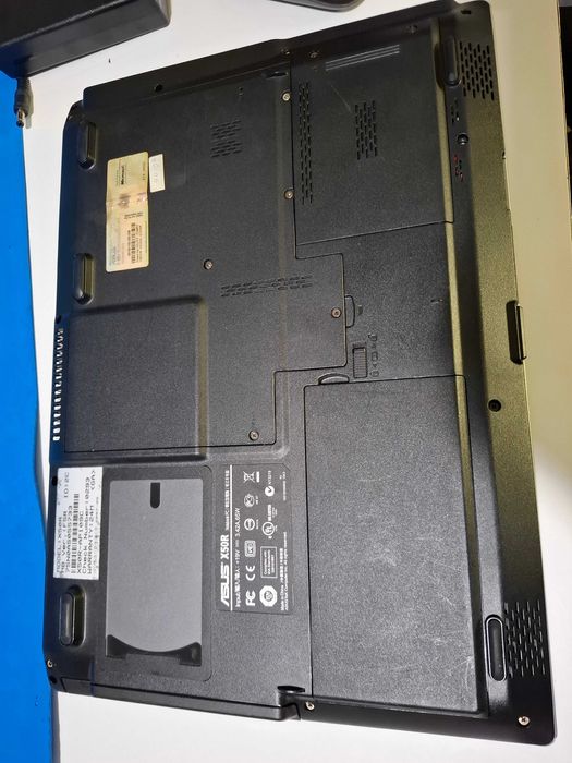 Asus F5 Intel 2Gbram Windows 7 WebCam 160GB RF187