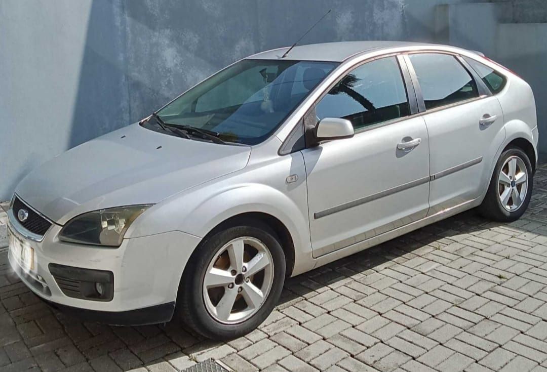 Ford focus 2005 bom estado