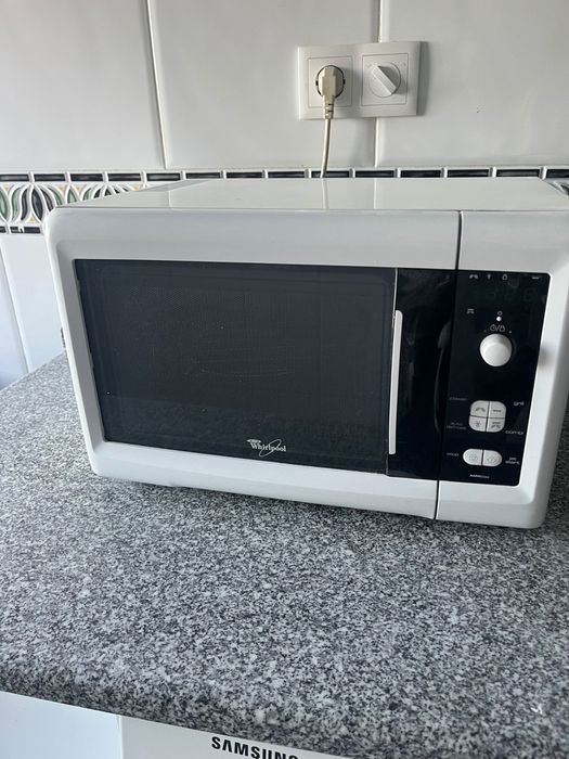 Microondas whirlpool AMW 234