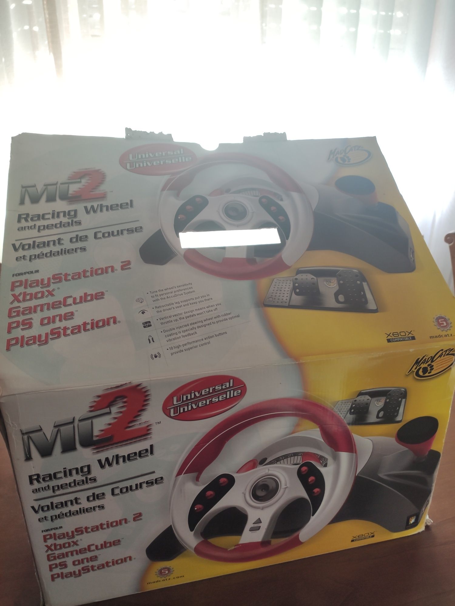 Volante e pedais MC2 Racing Wheel - Playstation 2/Xbox em ótimo estado