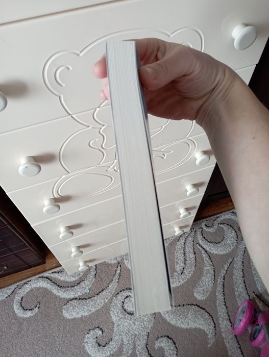 Нова книга "Усі ми з молекул"