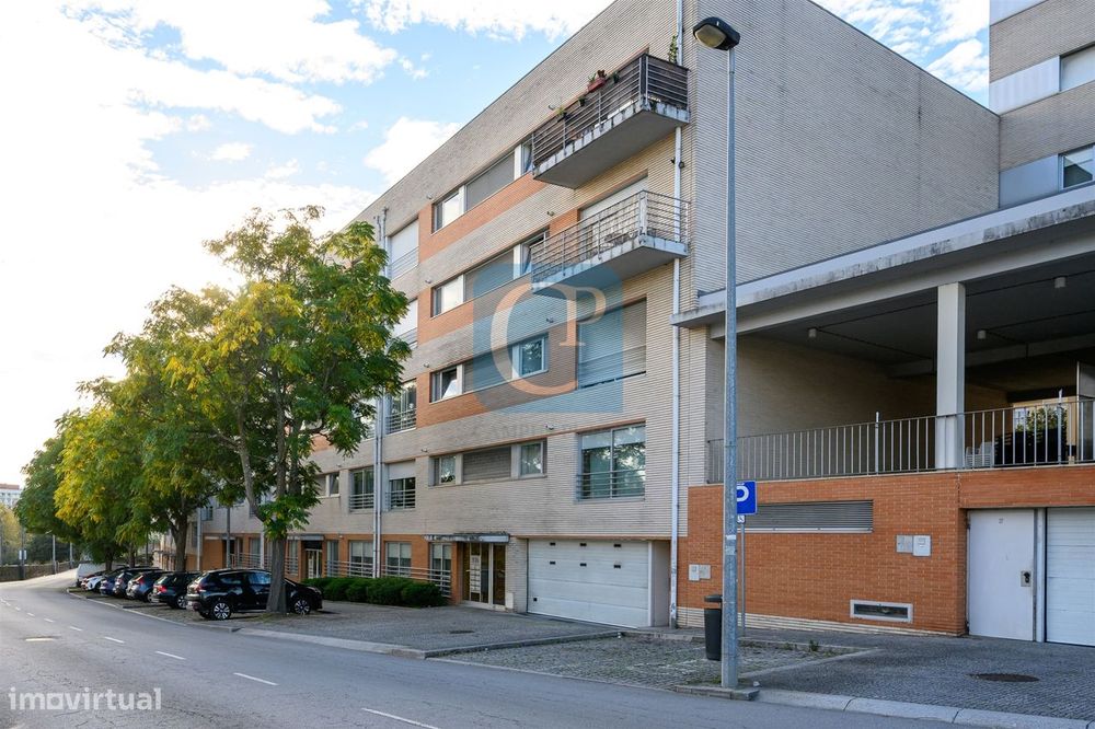 Apartamento T3 com lugar de garagem na Pedra Verde, Leça do Balio