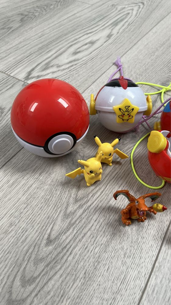 Pokemony figurki, poke balle i Trainer Guess trener pokemonów