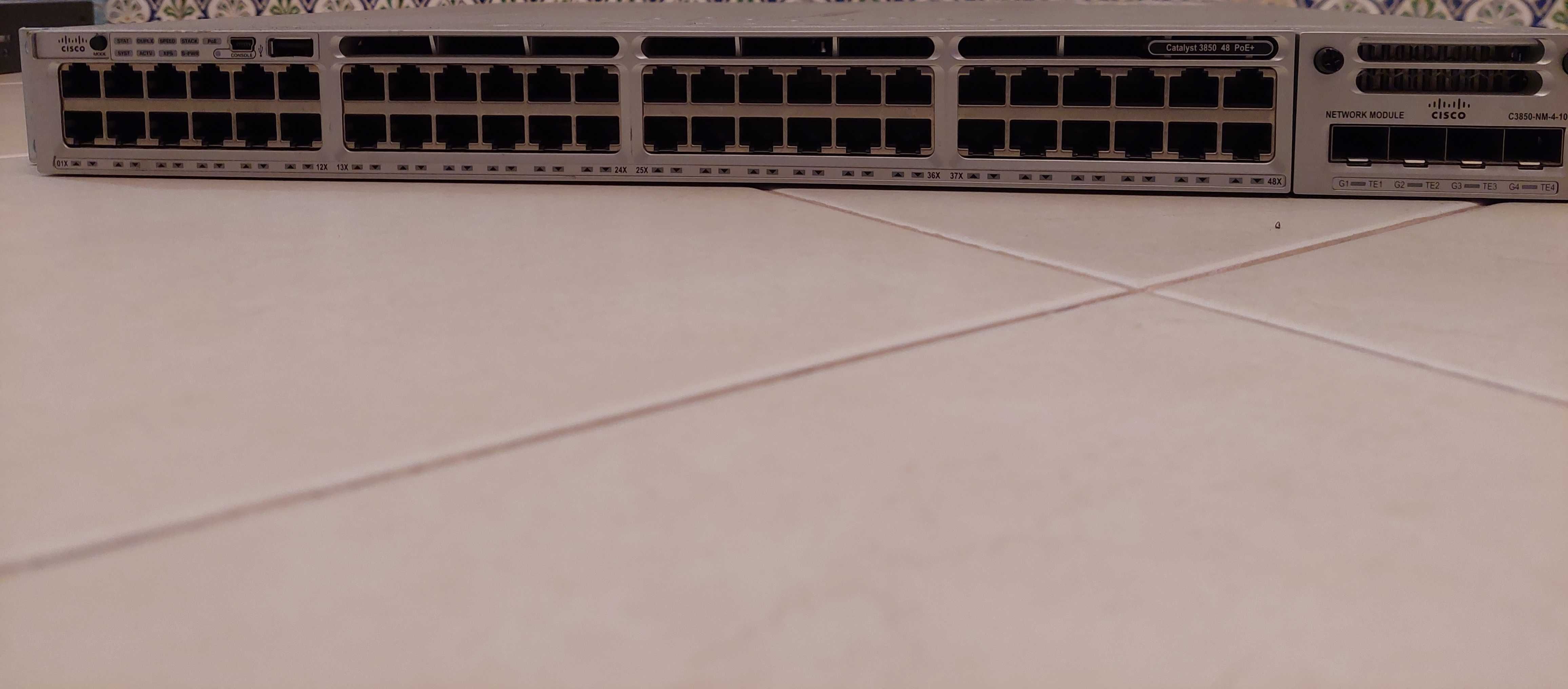 Cisco WS-3850-48 Portas + Modulo 4-10G + 1 Fonte