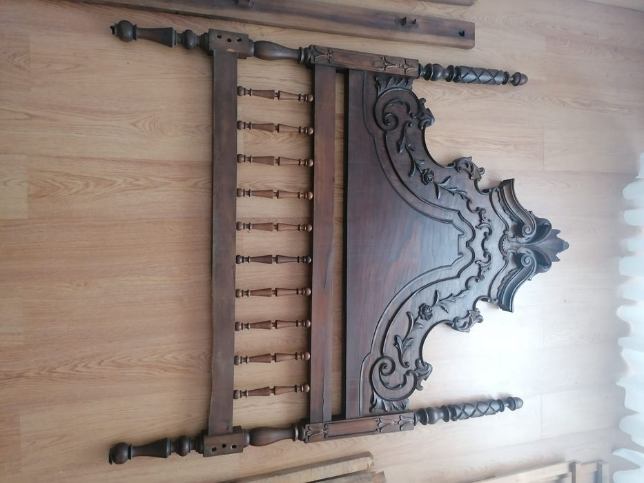 Estrura de cama em madeira