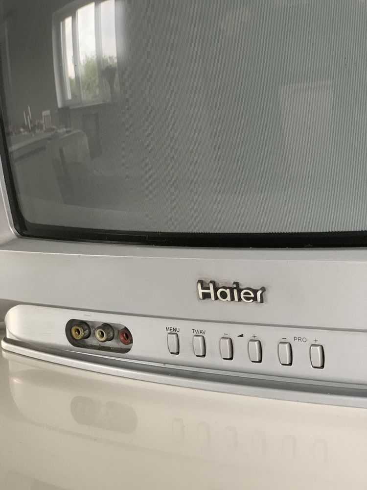 телевізор Haier НТ-3718