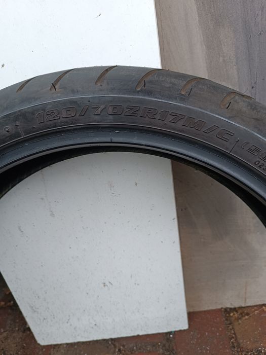 Sprzedam opony motocyklowe bridgestone