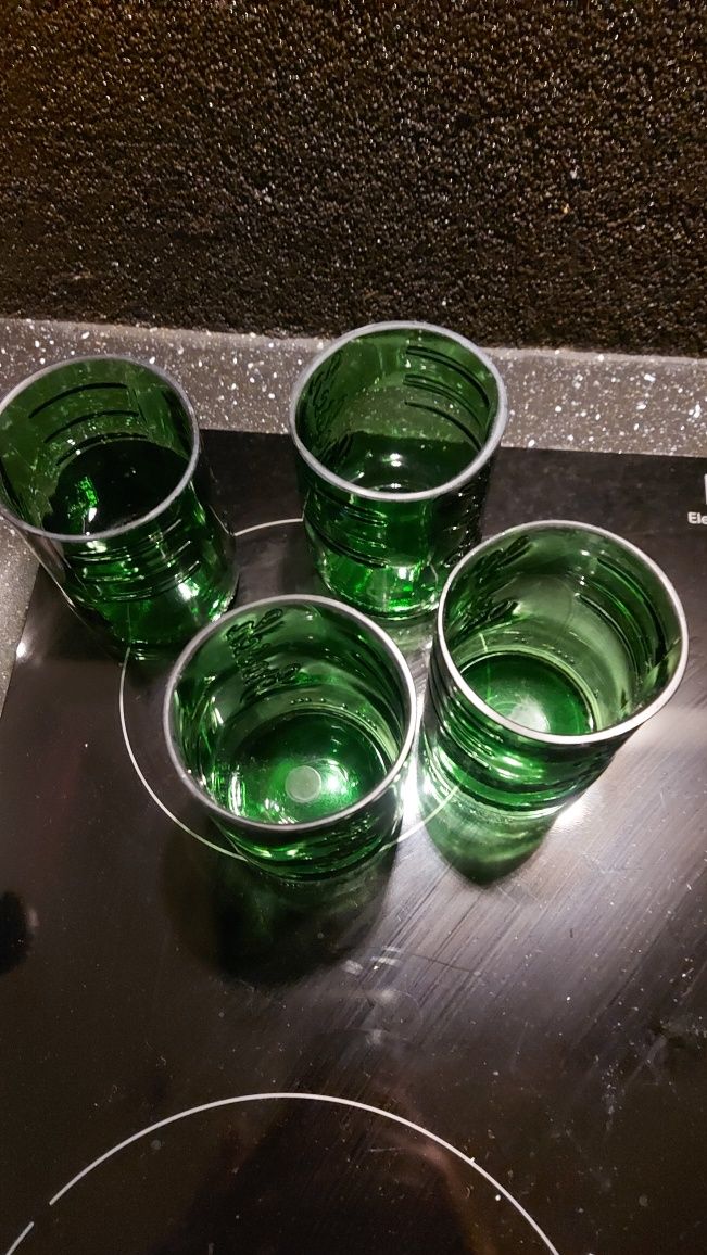 4 szklanki zielone Grolsh po piwie